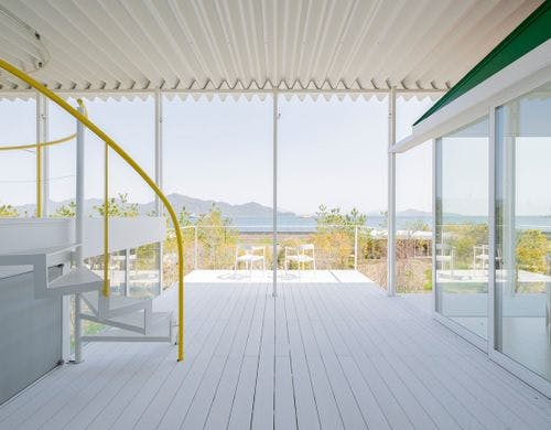 ダブルルーフの家