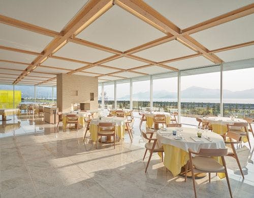 瀬戸内海に面したSIMOSE French Restaurant