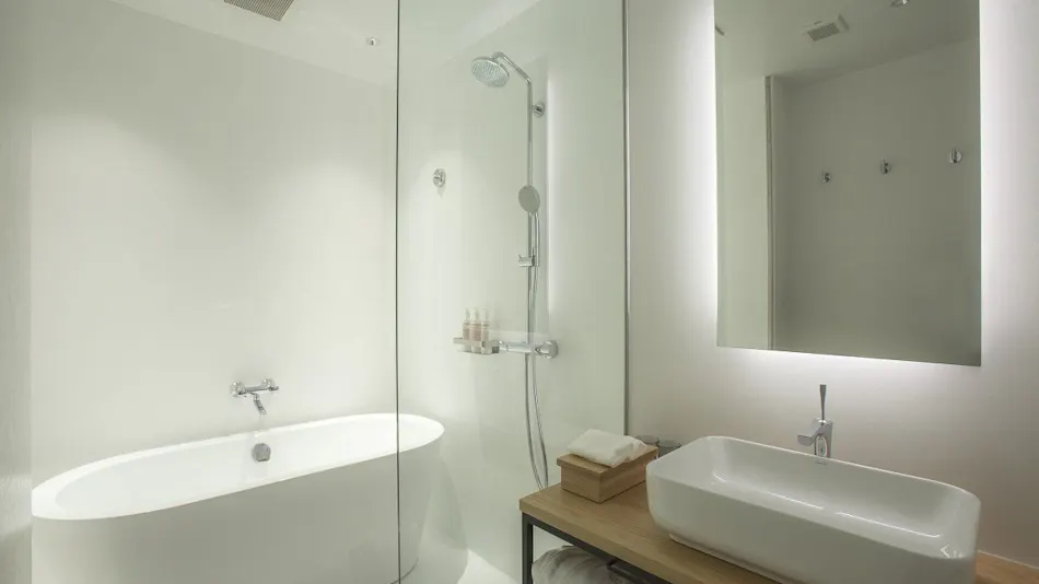 Misaki Terrace: A Small Hotel in Setouchi