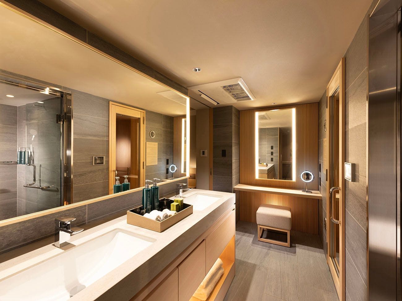 DoubleTree by Hilton Kyoto Higashiyama