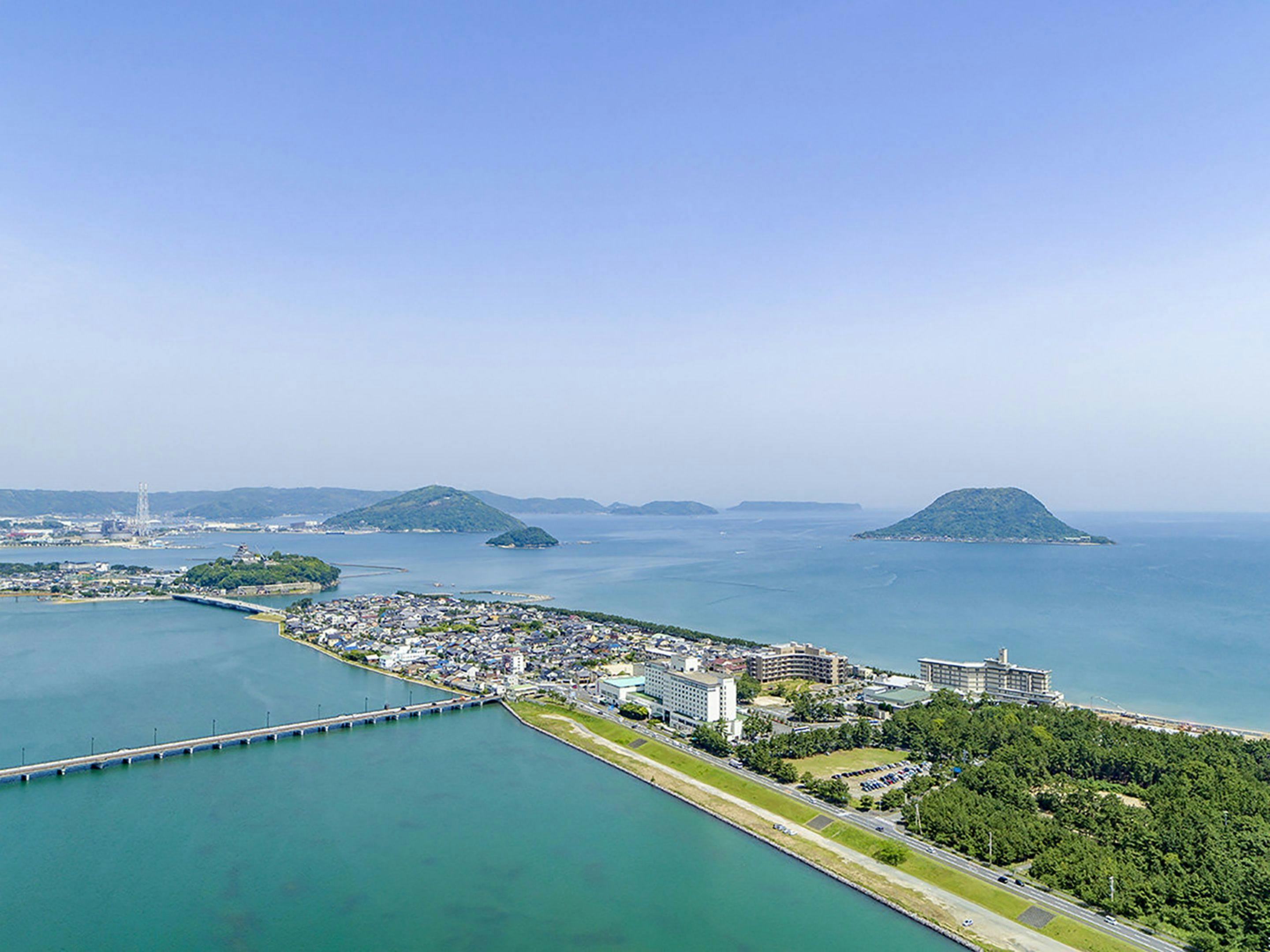 Teluk Karatsu dan Kastil Karatsu, lokasi terbaik.