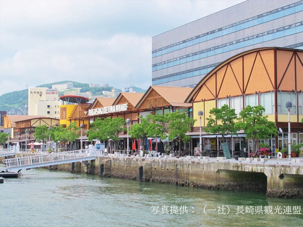 【Dejima Wharf】Pemandangan pelabuhan Nagasaki dan Gunung Inasa