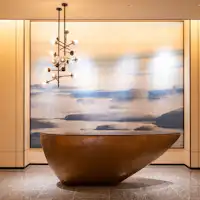 Karya Seni di Dalam Hotel