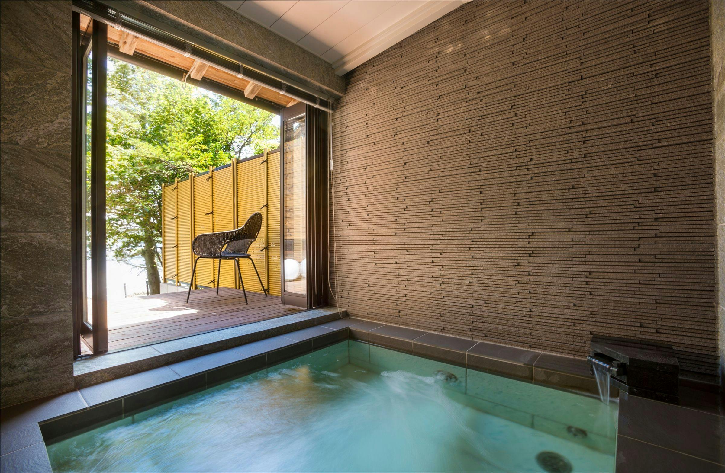 Calme専用の温泉