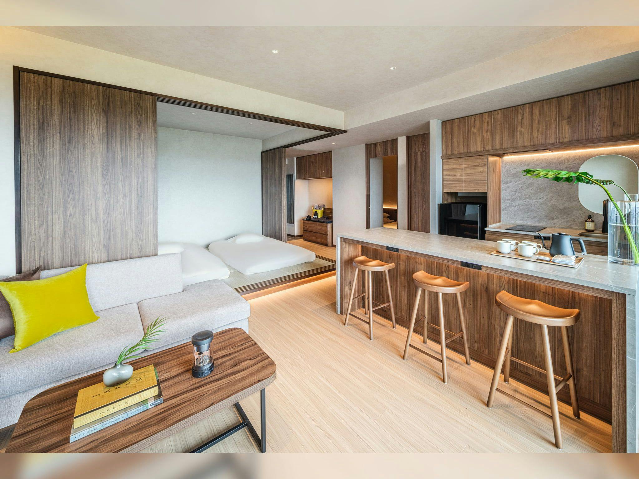 13196389.jpg?auto=compress,