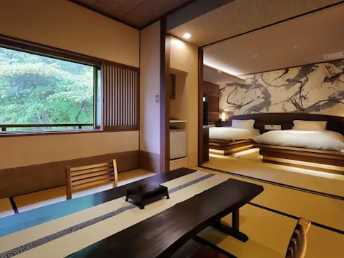 【本館】和室7.5畳+ツインベッドルーム