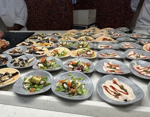 ビュッフェ料理