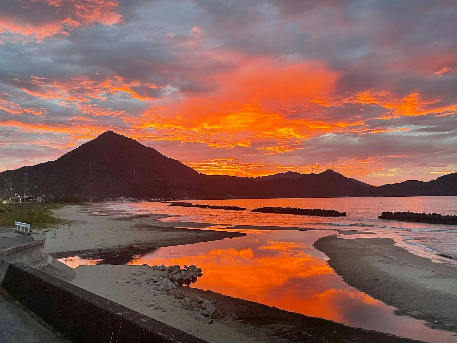 ホテルからの夕景