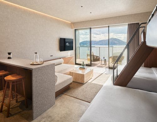 バンクオーシャンビュー（WEST棟）