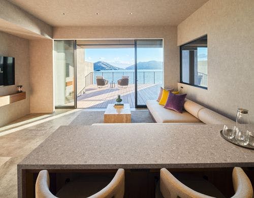 テラスバンクオーシャンビュー（WEST棟）