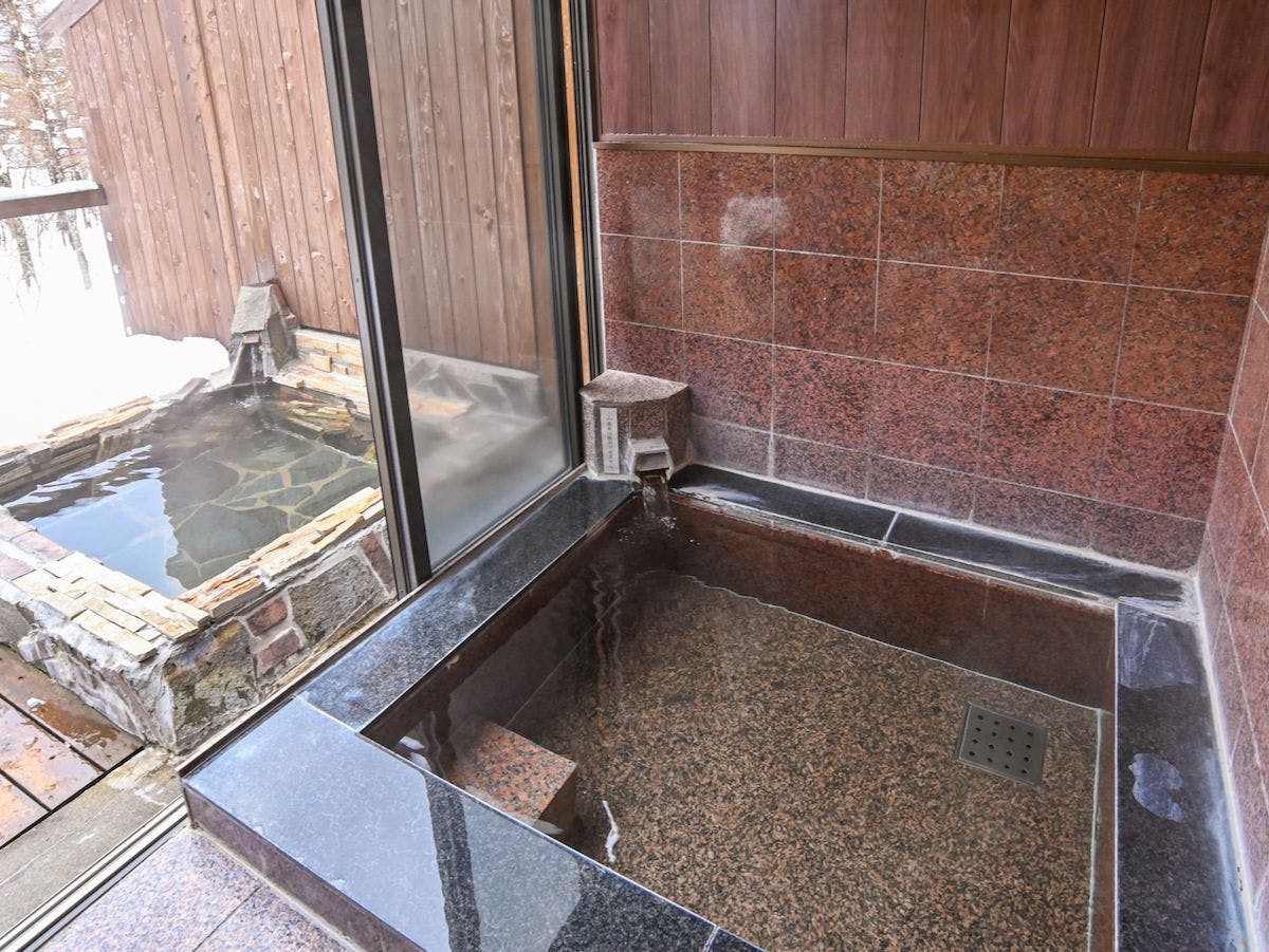 Ｌａｋｅ　ｓｉｄｅ　ｉｎｎ　Ｂｅｅｈｉｖｅ（びーはいぶ）