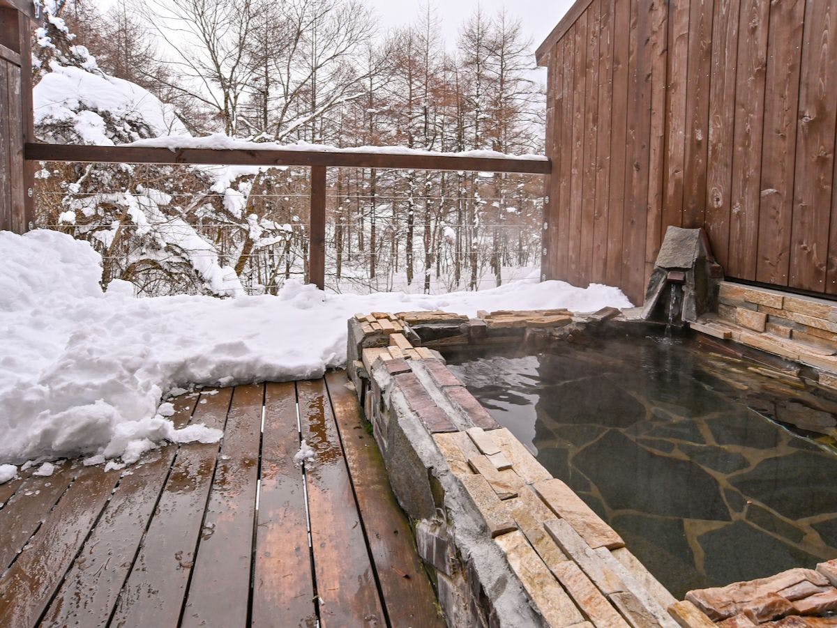 Ｌａｋｅ　ｓｉｄｅ　ｉｎｎ　Ｂｅｅｈｉｖｅ（びーはいぶ）