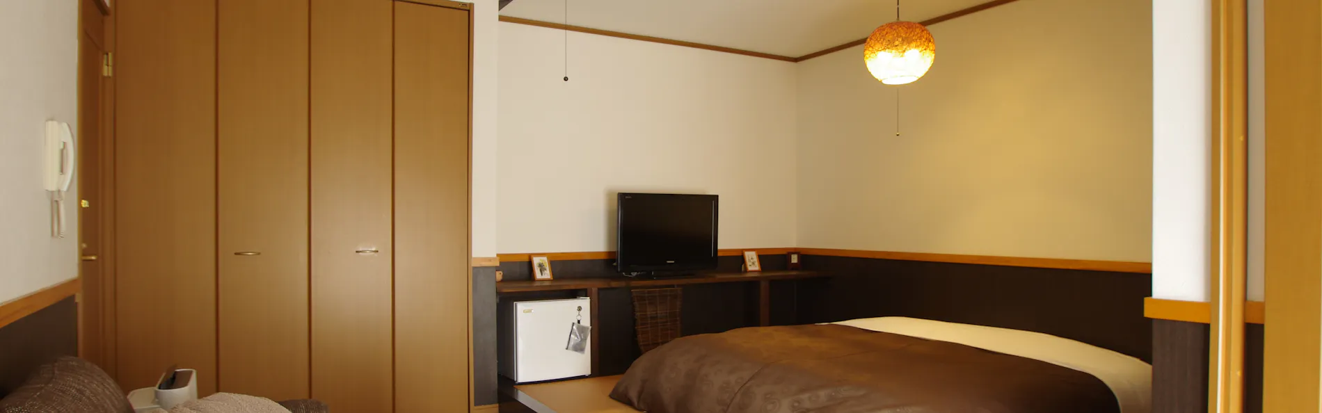 Lake side inn Beehive(びーはいぶ)
