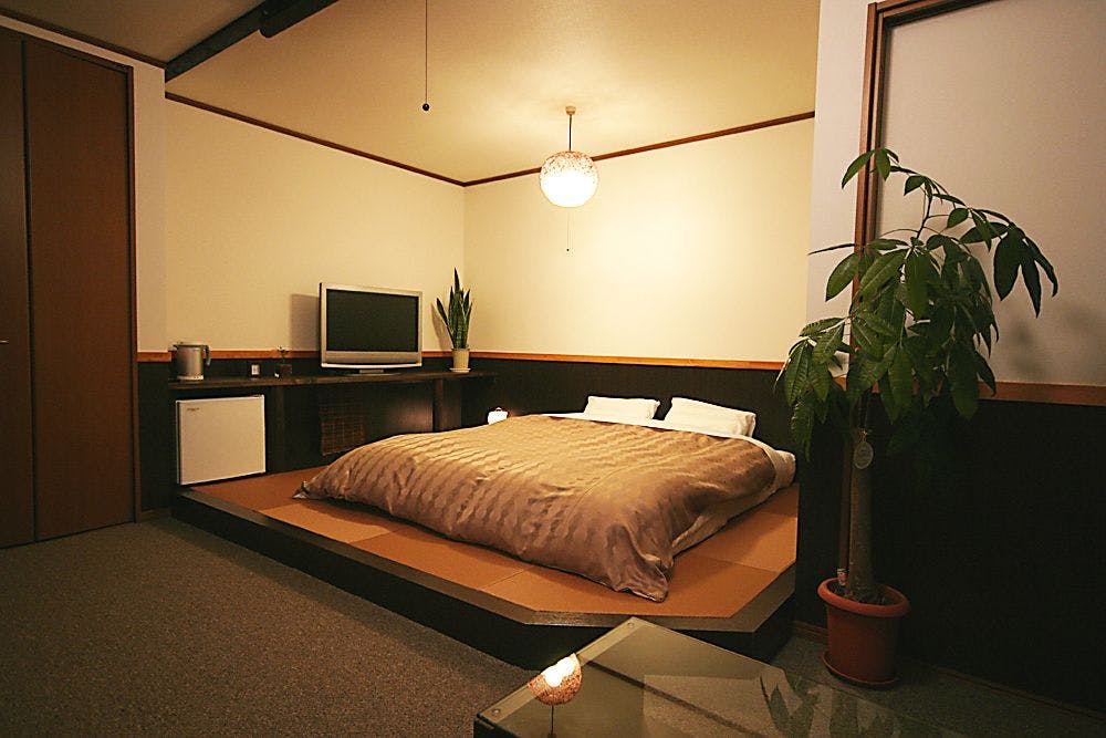 Ｌａｋｅ　ｓｉｄｅ　ｉｎｎ　Ｂｅｅｈｉｖｅ（びーはいぶ）