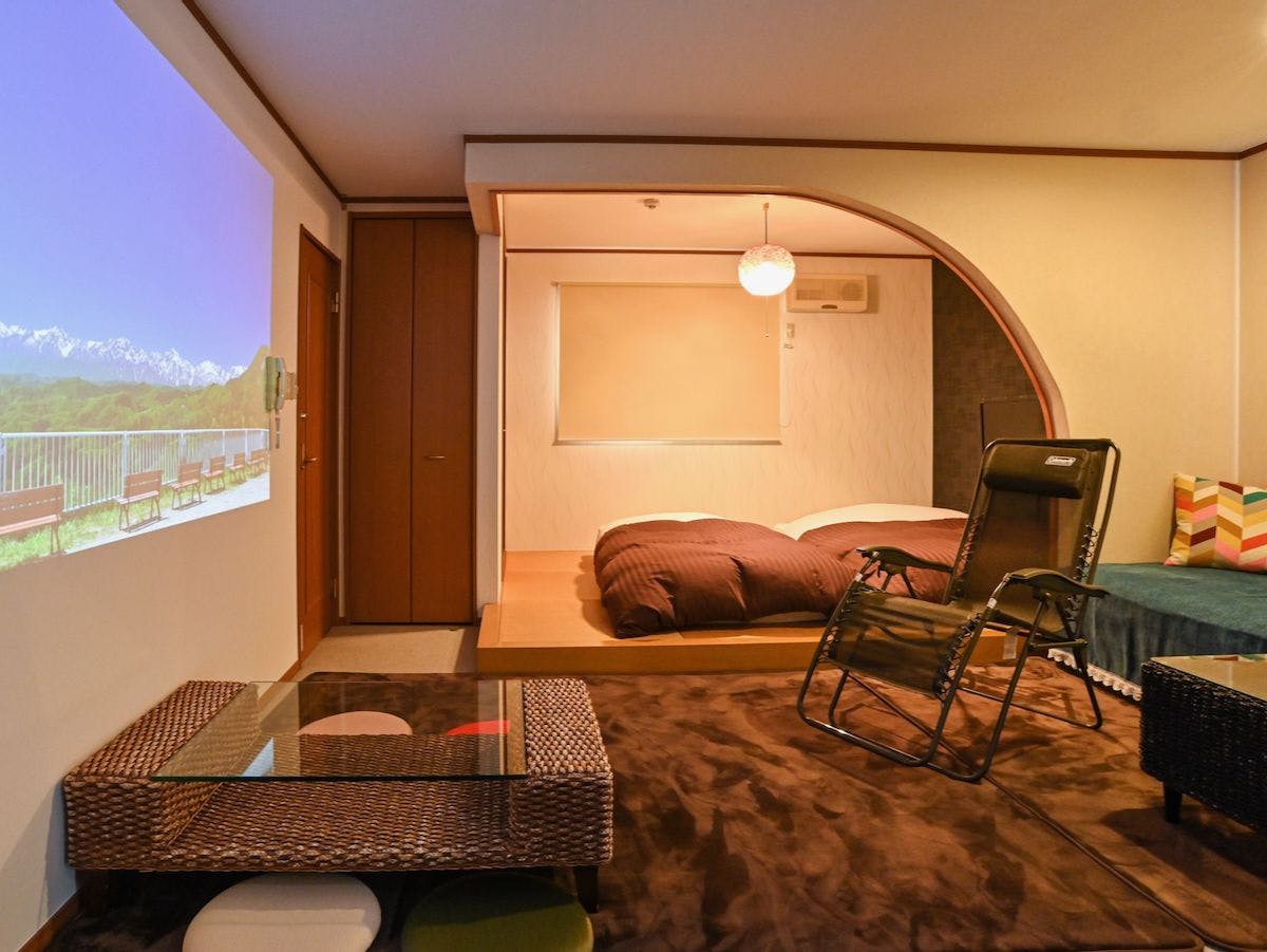 Ｌａｋｅ　ｓｉｄｅ　ｉｎｎ　Ｂｅｅｈｉｖｅ（びーはいぶ）