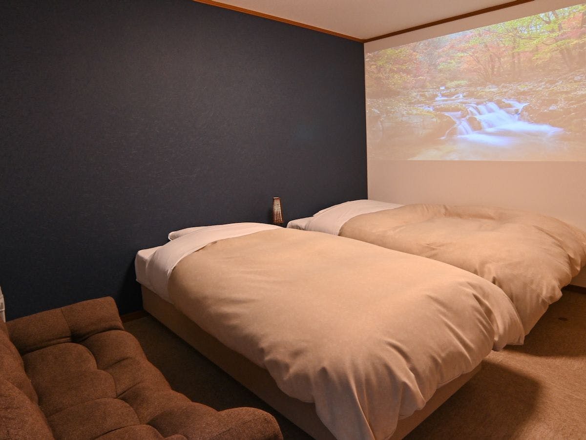 Ｌａｋｅ　ｓｉｄｅ　ｉｎｎ　Ｂｅｅｈｉｖｅ（びーはいぶ）