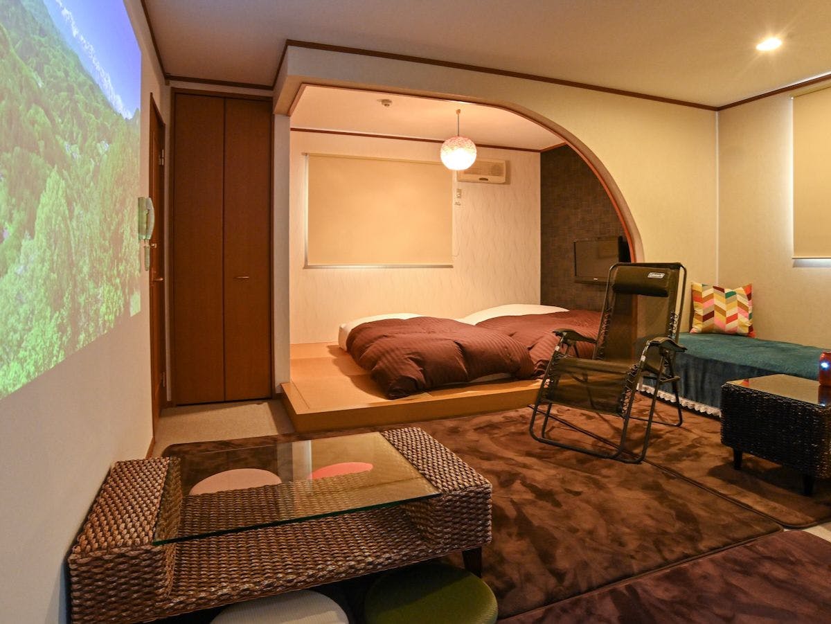 Ｌａｋｅ　ｓｉｄｅ　ｉｎｎ　Ｂｅｅｈｉｖｅ（びーはいぶ）