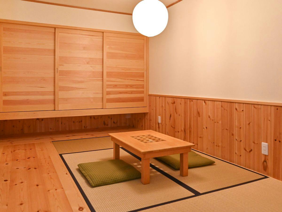 Ｌａｋｅ　ｓｉｄｅ　ｉｎｎ　Ｂｅｅｈｉｖｅ（びーはいぶ）
