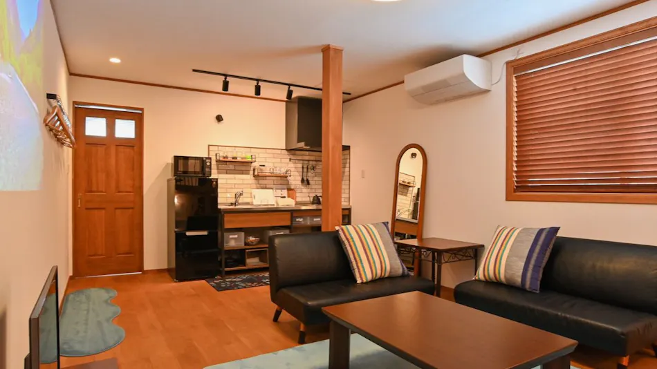 Lake Side Inn Beehive