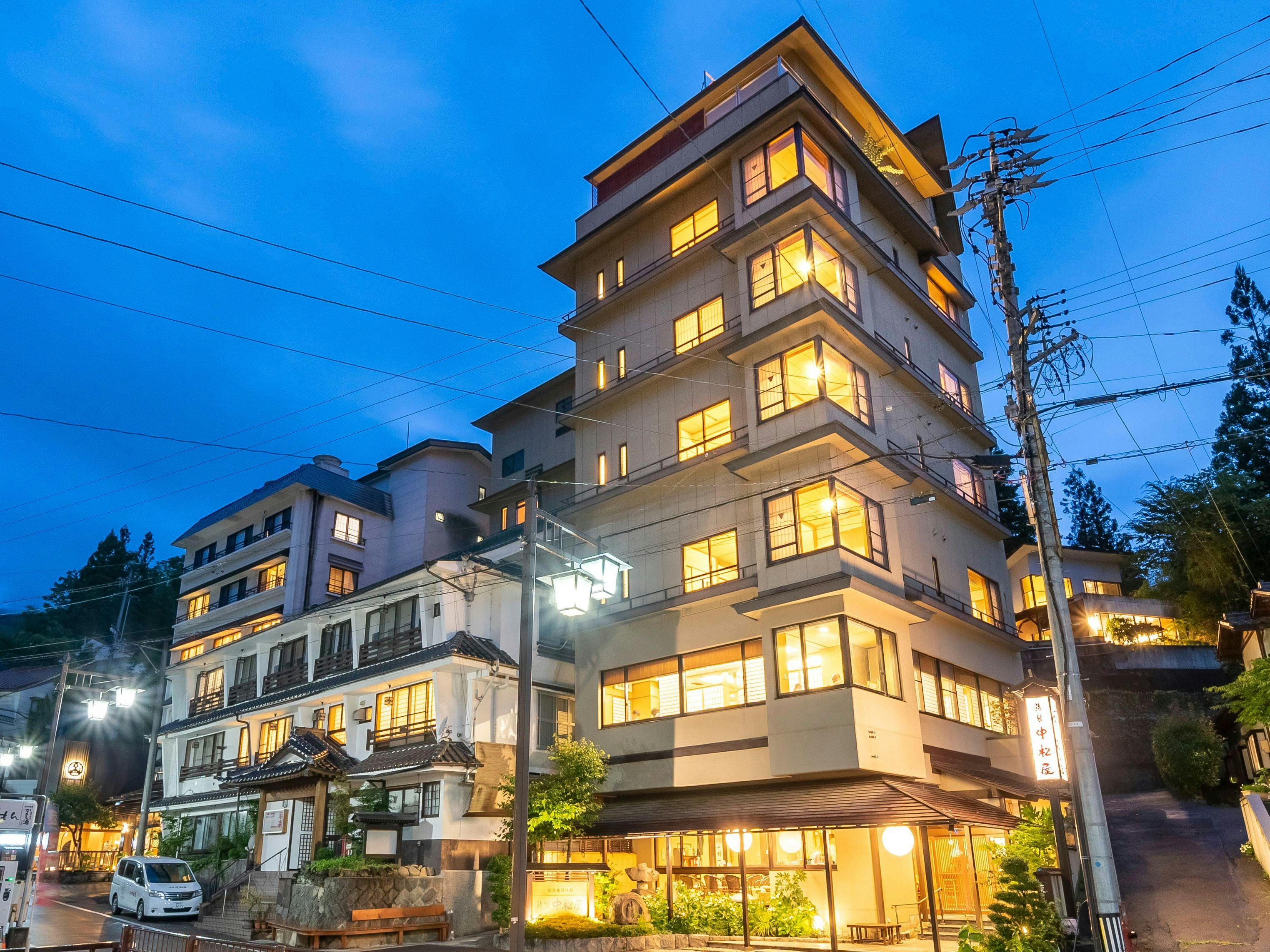 Pemandangan malam hari