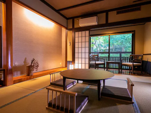 【스탠다드 객실】- 다다미 10장 + 넓은 툇마루 -