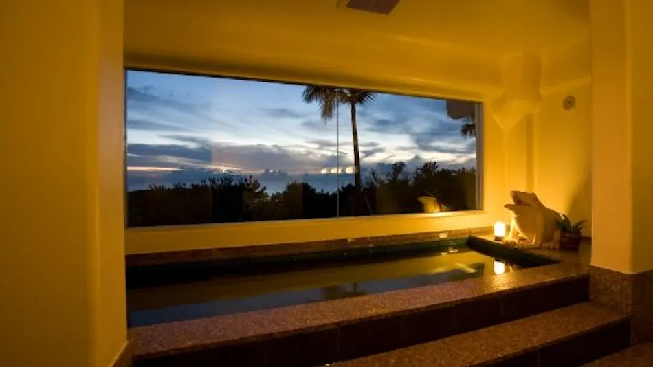 Okinawa Kariyushi Beach Resort Ocean Spa