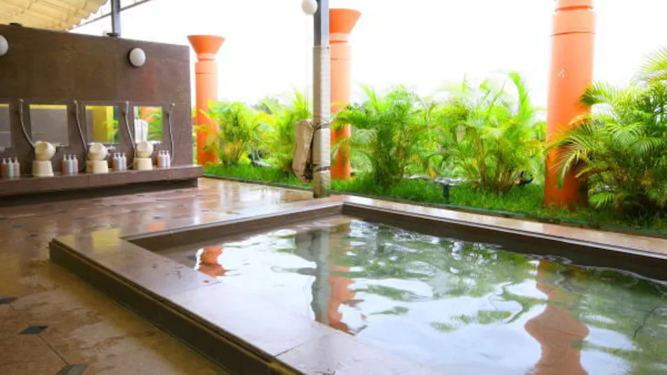 Okinawa Kariyushi Beach Resort Ocean Spa