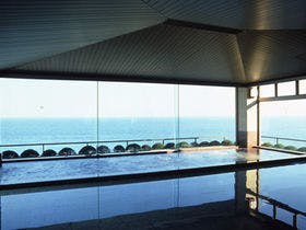 伊豆大島を正面に臨む　眺望絶佳の宿　熱川館