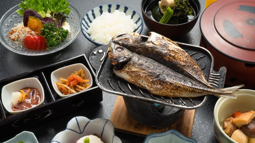 伊豆大島を正面に臨む宿　熱川館
