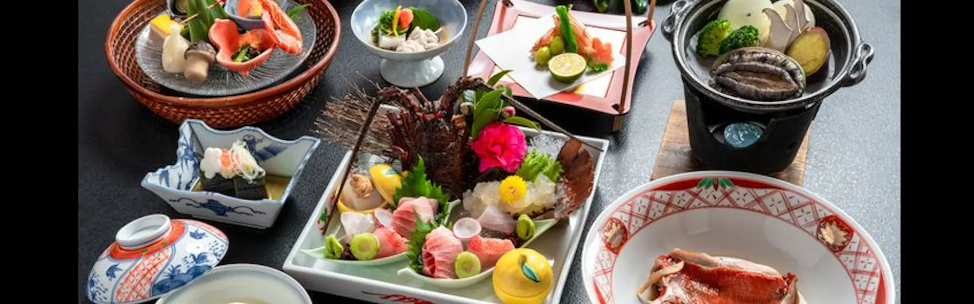 伊豆大島を正面に臨む宿 熱川館