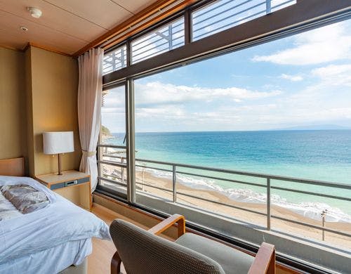 高層階／和室10畳ツインベット＋テーブル席