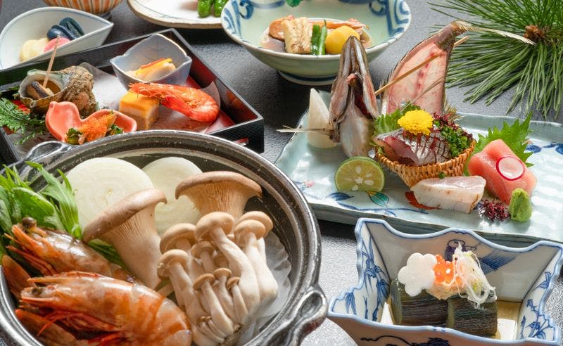 伊豆大島を正面に臨む宿　熱川館