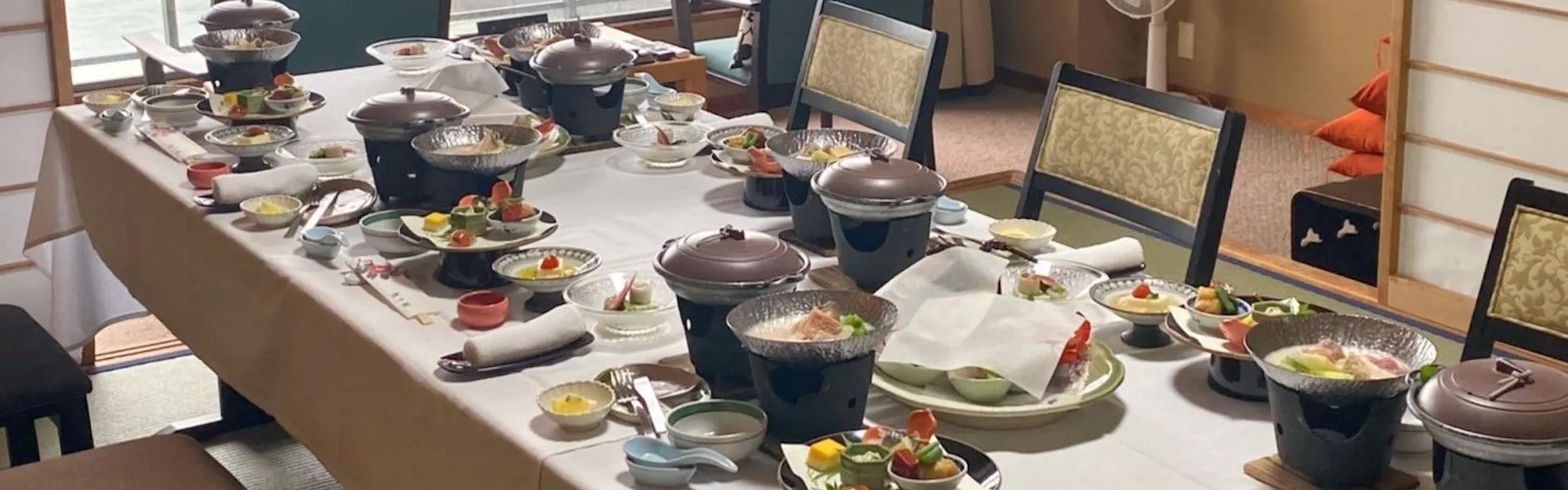 伊豆大島を正面に臨む宿 熱川館