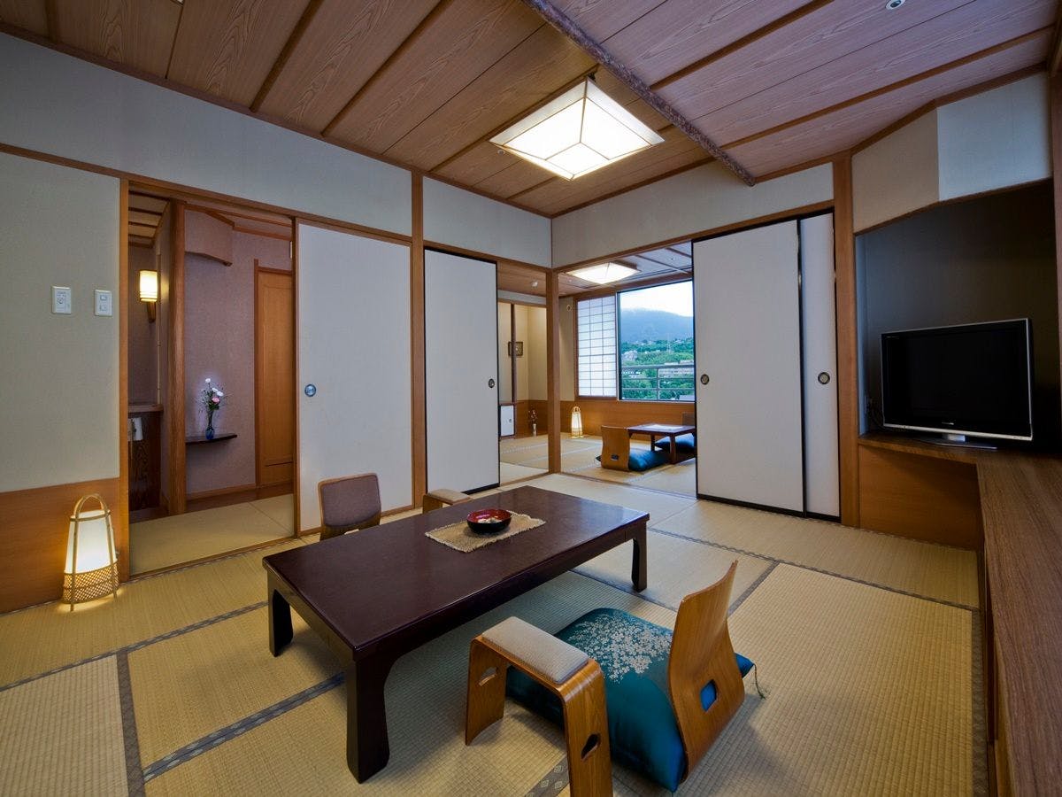 琵琶湖グランドホテル・京近江