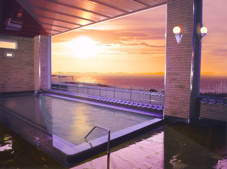 絶景を愉しむ三上露天風呂