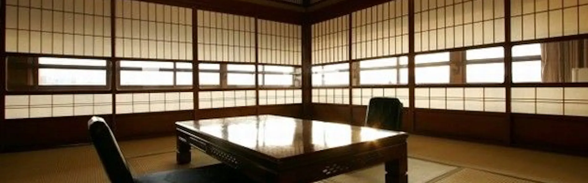 伯亭 若の屋