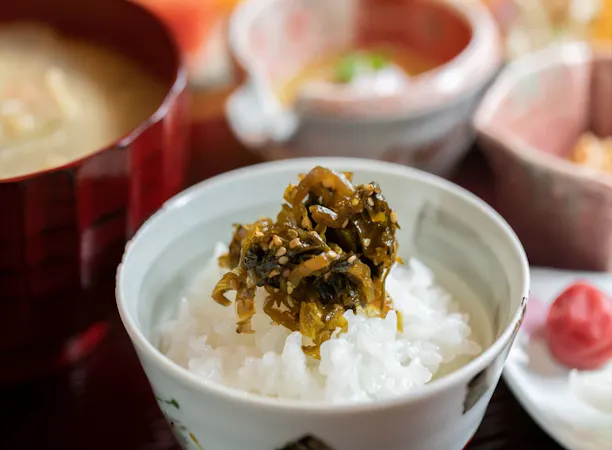 炊き立てご飯の朝食