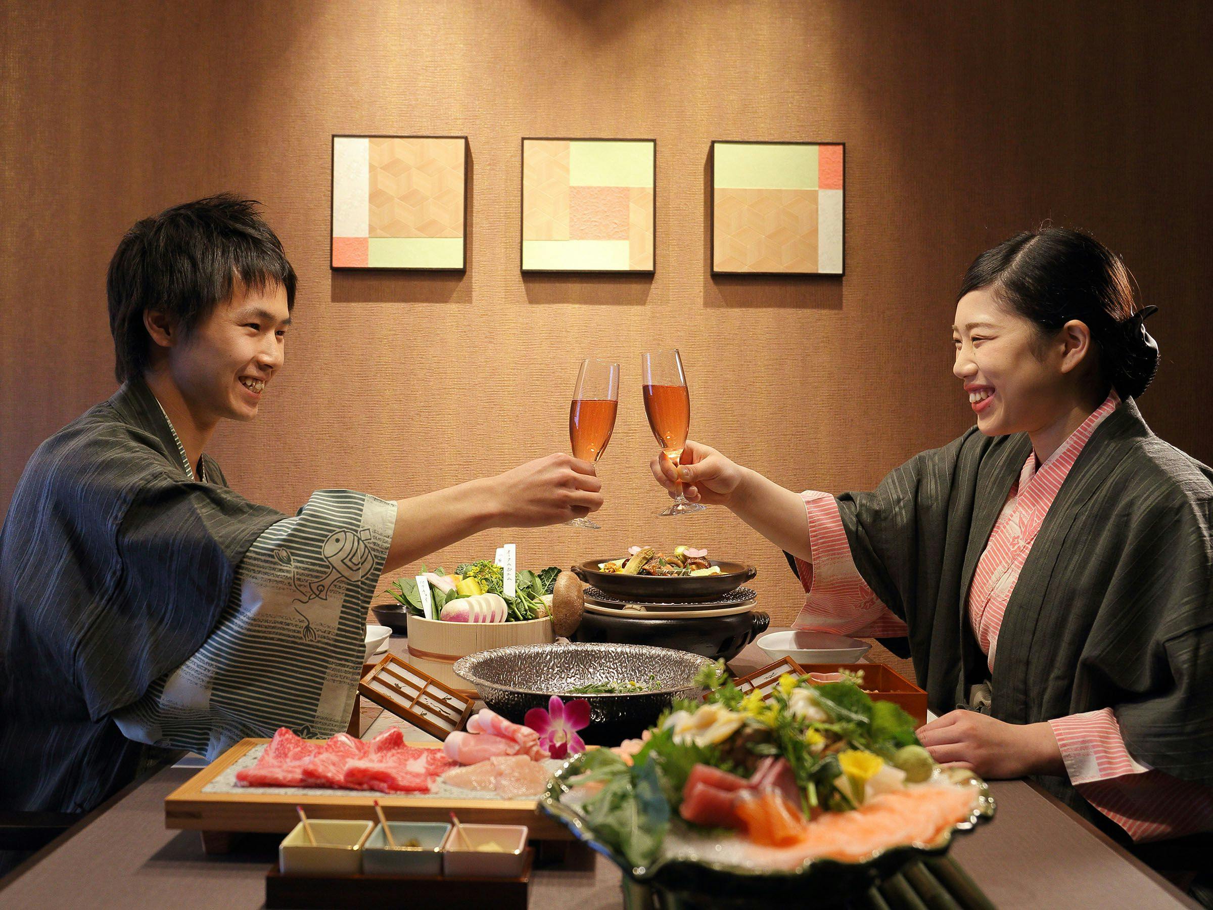 【個室食事】個室ダイニングで、厳選素材でつくる贅沢な和のコース料理。（夕朝食付）
