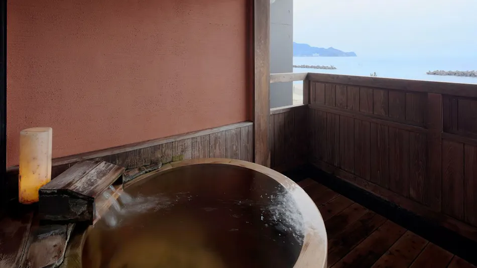 Nishi-Izu Koshihari Onsen Akaneiro no Umi Arujisu