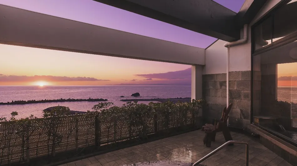 Nishi-Izu Koshihari Onsen Akaneiro no Umi Arujisu