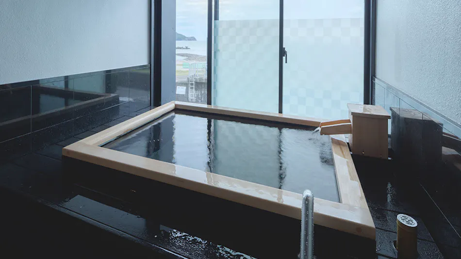 Nishi-Izu Koshihari Onsen Akaneiro no Umi Arujisu