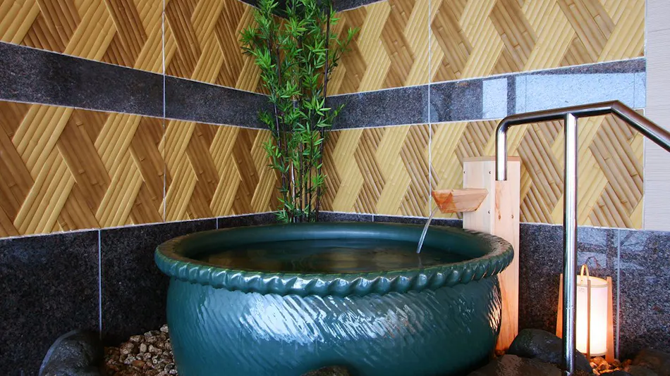Inatori Tokai Hotel Yuen: A Scenic Hot Spring and Seafood Feast Inn