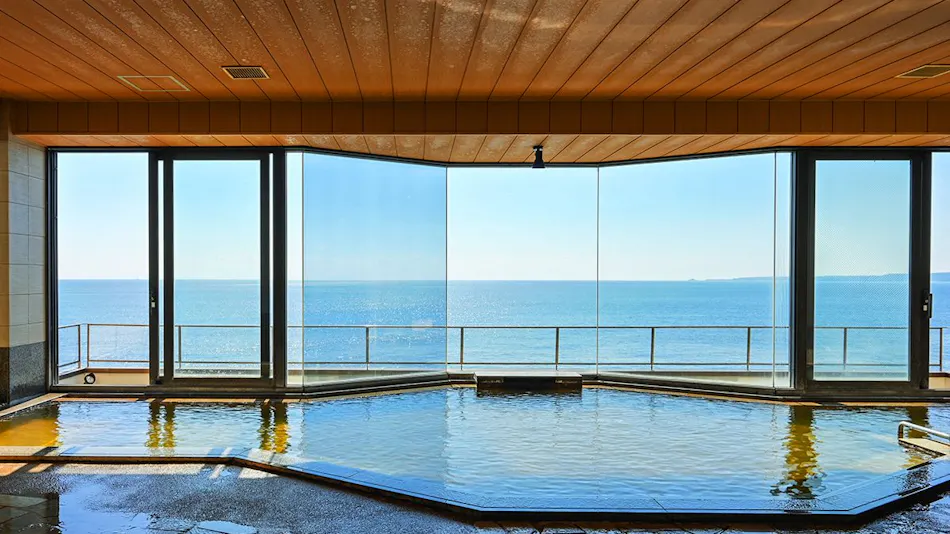 Inatori Tokai Hotel Yuen: A Scenic Hot Spring and Seafood Feast Inn