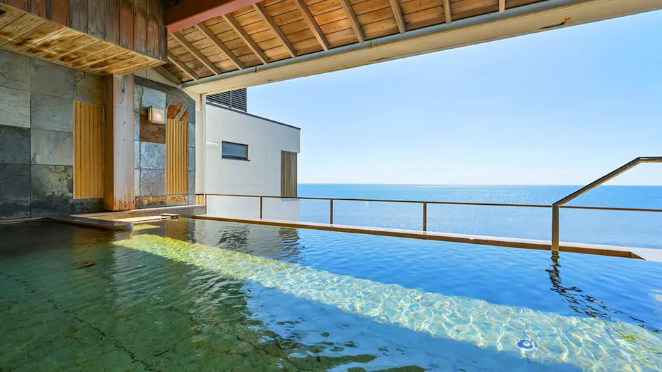 Inatori Tokai Hotel Yuen: A Scenic Hot Spring and Seafood Feast Inn