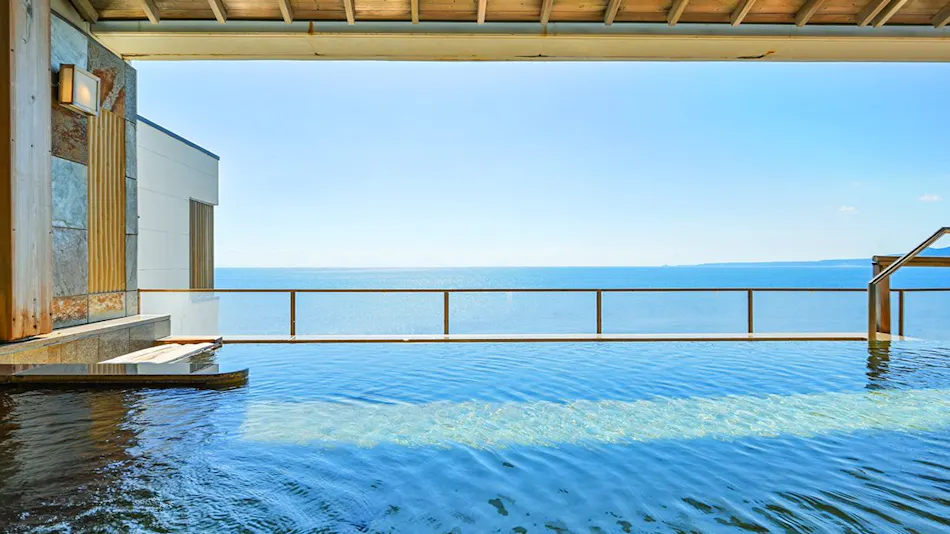 Inatori Tokai Hotel Yuen: A Scenic Hot Spring and Seafood Feast Inn