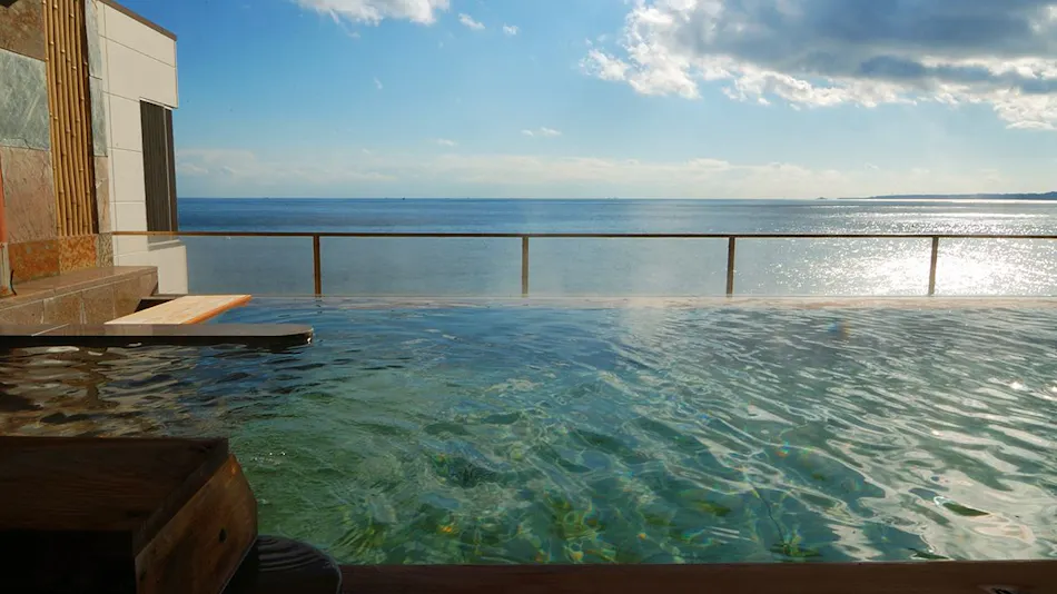 Inatori Tokai Hotel Yuen: A Scenic Hot Spring and Seafood Feast Inn
