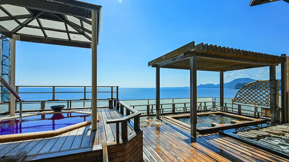 Inatori Tokai Hotel Yuen: A Scenic Hot Spring and Seafood Feast Inn