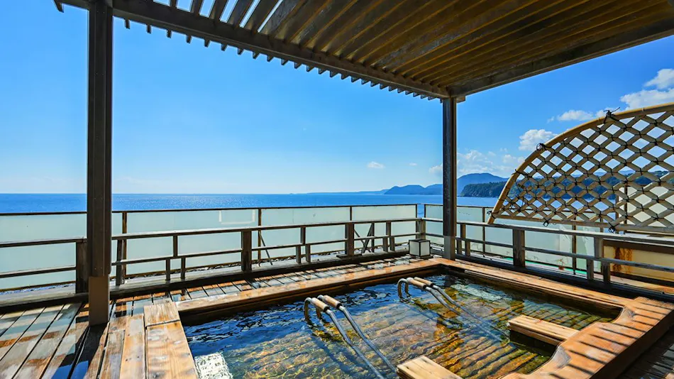 Inatori Tokai Hotel Yuen: A Scenic Hot Spring and Seafood Feast Inn