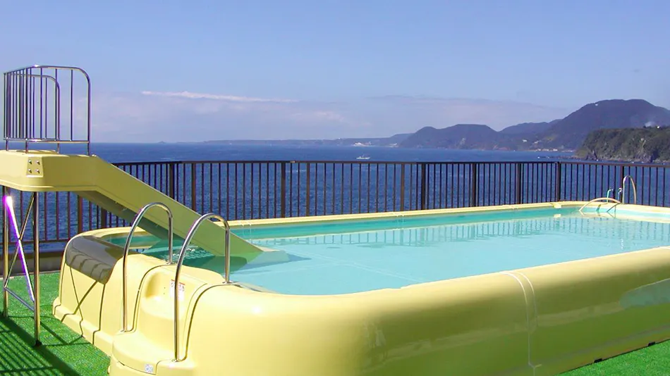 Inatori Tokai Hotel Yuen: A Scenic Hot Spring and Seafood Feast Inn
