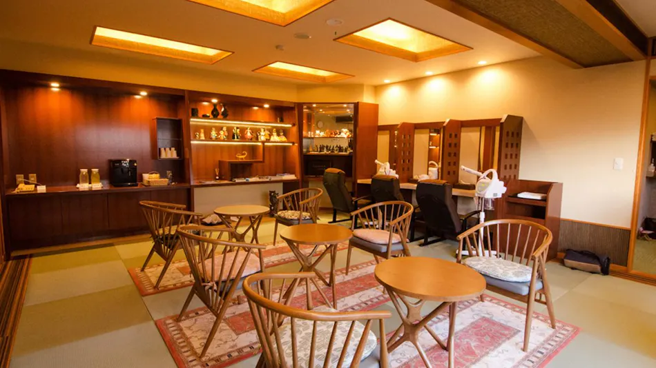 Inatori Tokai Hotel Yuen: A Scenic Hot Spring and Seafood Feast Inn